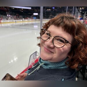 Meet your Posher, Hana